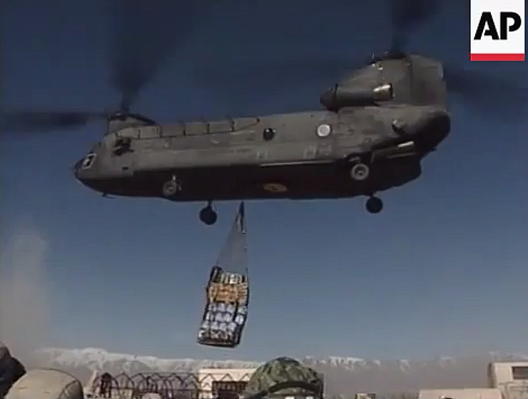 chinook airlifting supplies