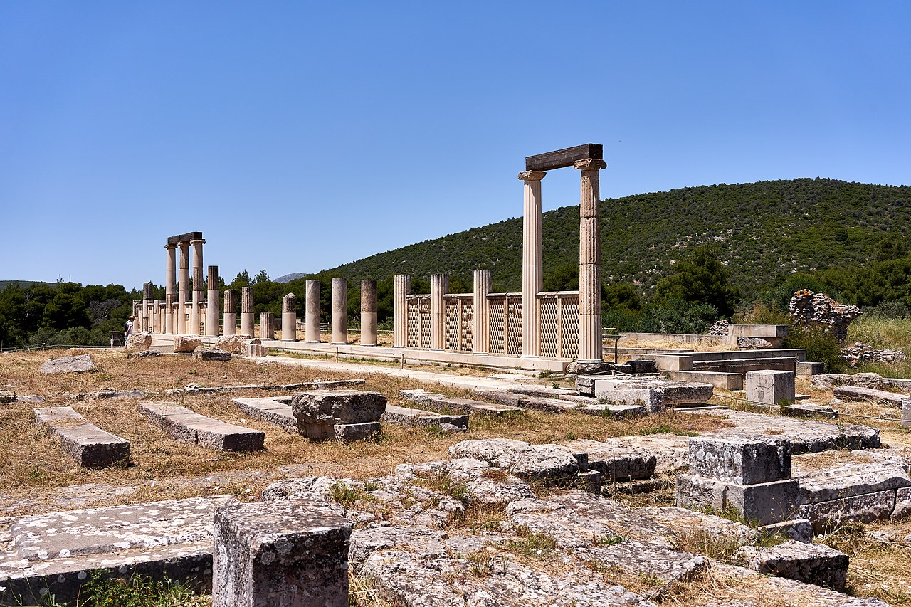 1280px-The_stoa_of_Abaton_or_Enkoimeterion_at_the_Sanctuary_of_Asclepius_in_Epidaurus